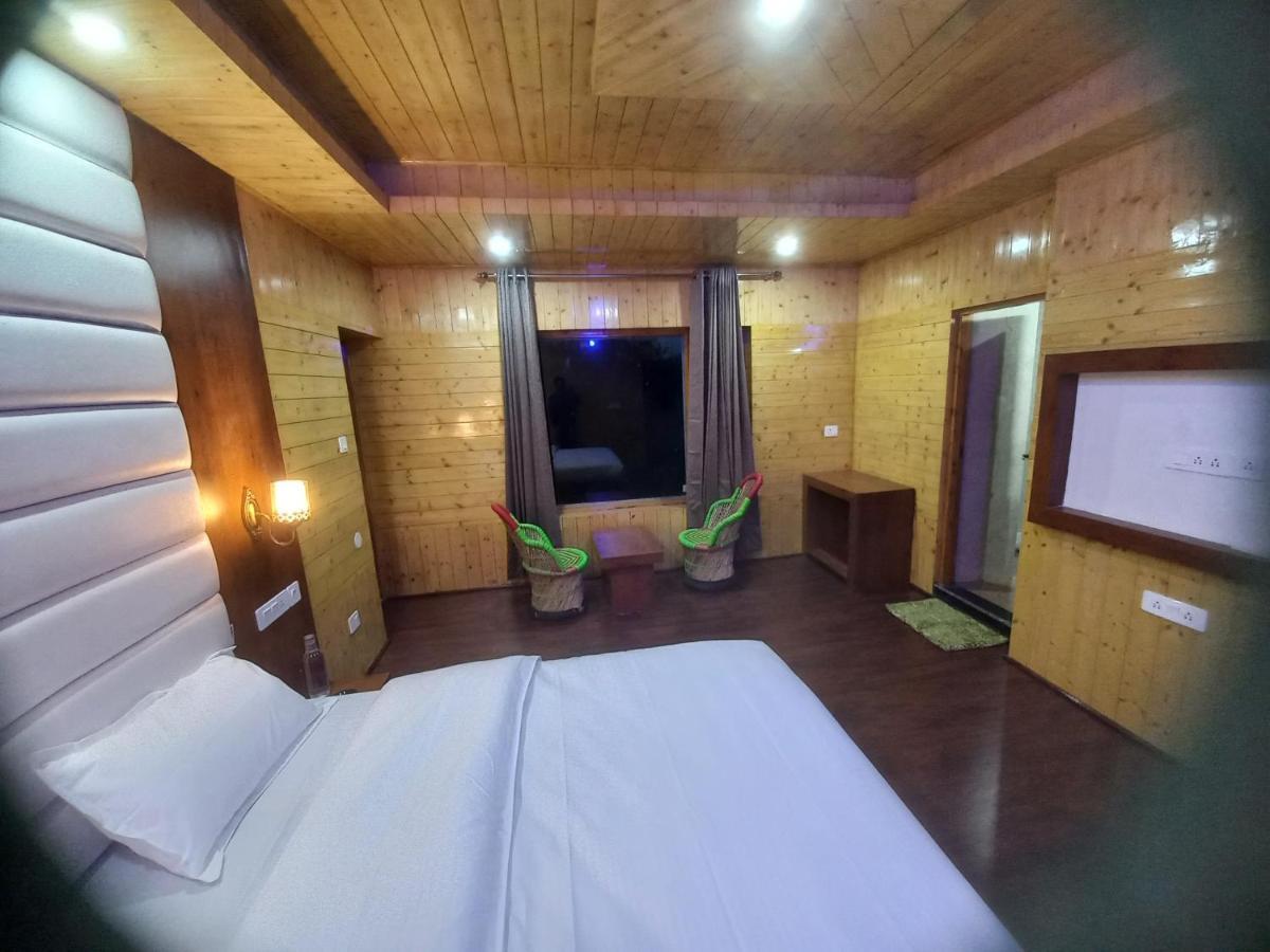Humble Holiday Inn Kufri Simla Exteriér fotografie