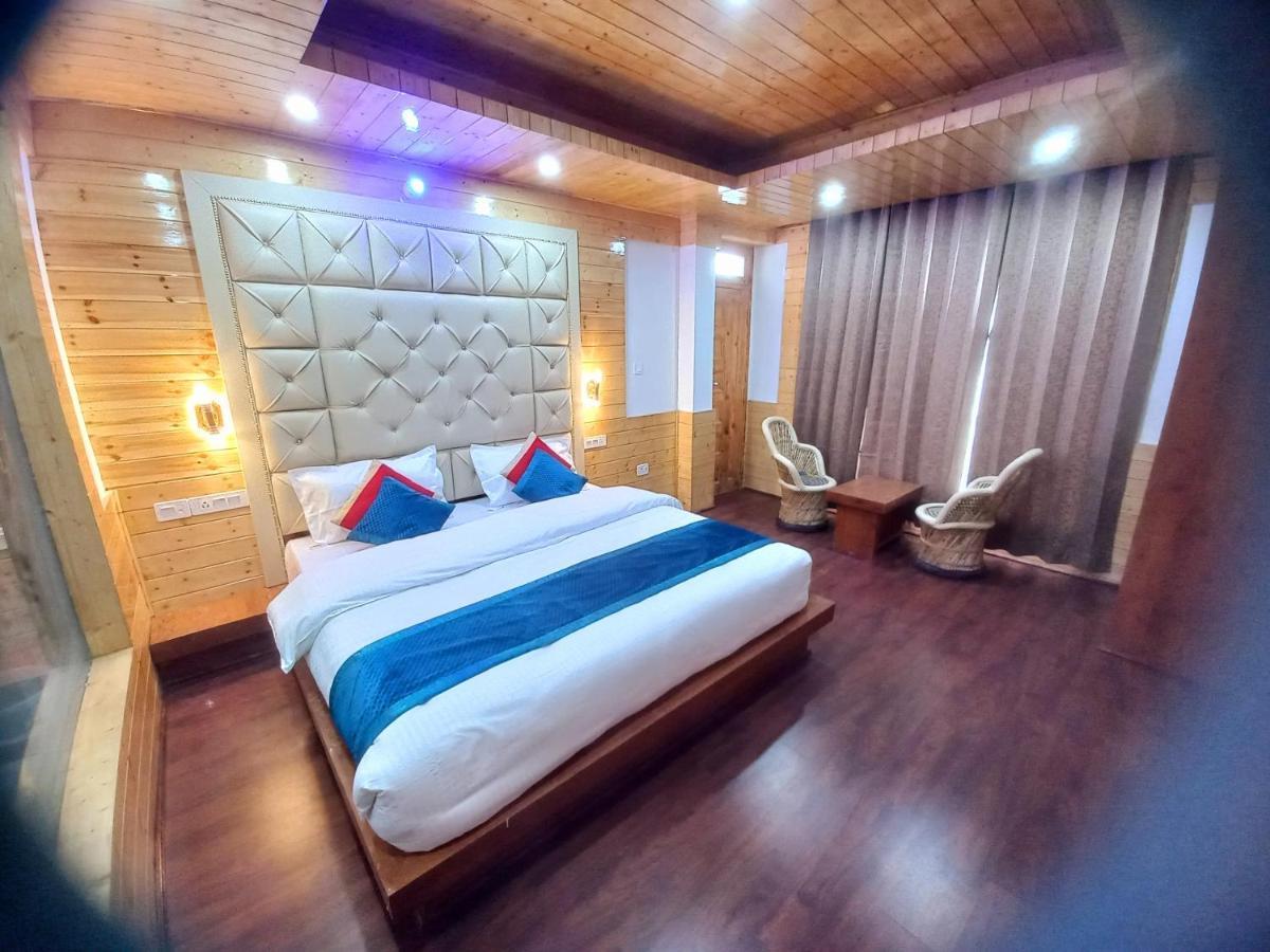 Humble Holiday Inn Kufri Simla Exteriér fotografie