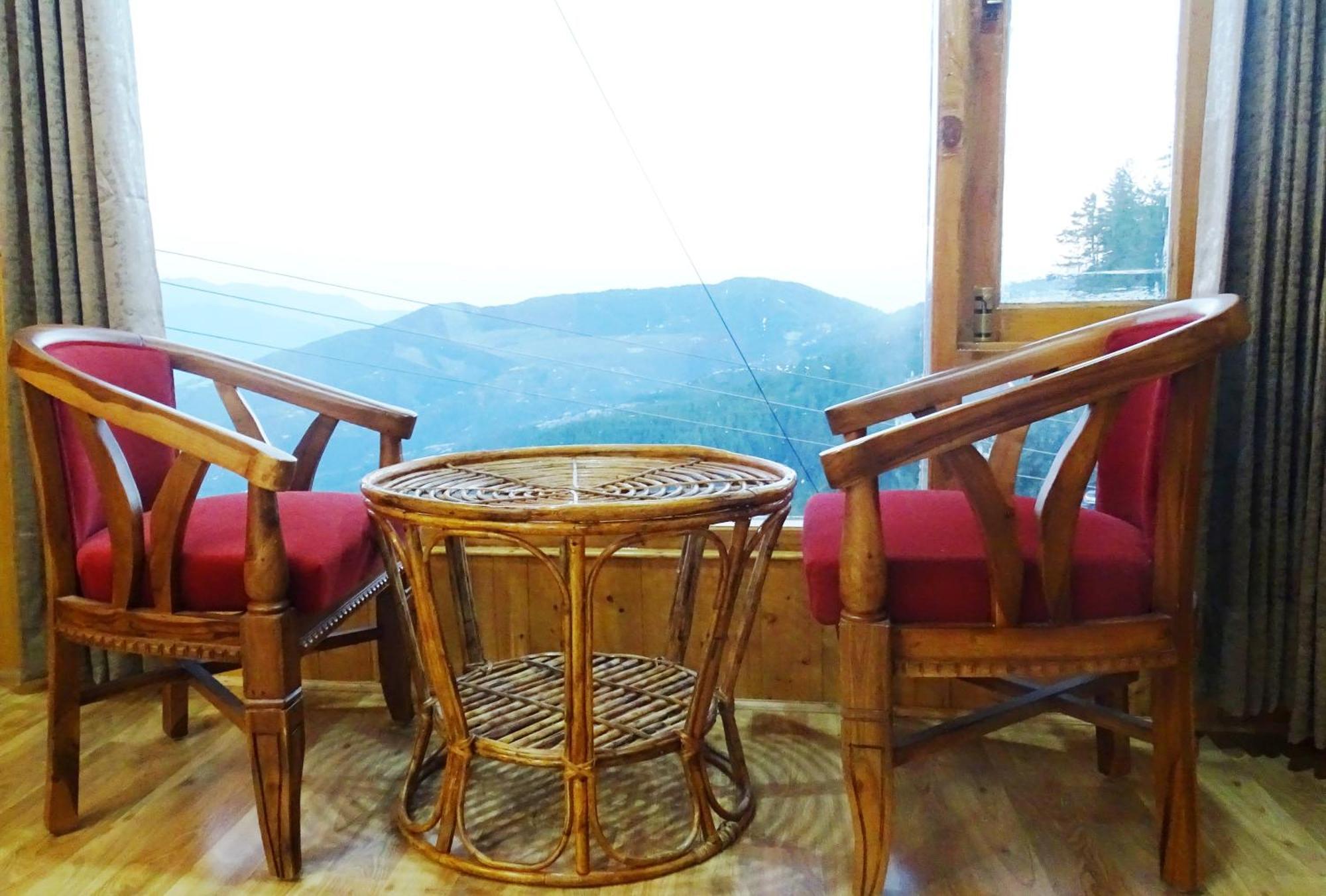 Humble Holiday Inn Kufri Simla Exteriér fotografie